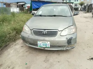 Toyota Corolla 2004 Gray