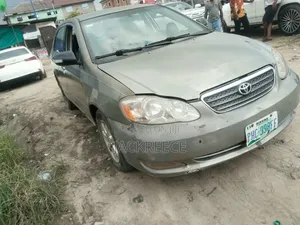 Toyota Corolla 2004 Gray