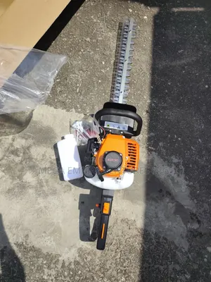 Hedge Trimmer Machine