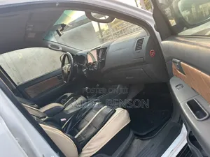 Toyota Hilux 2015 White