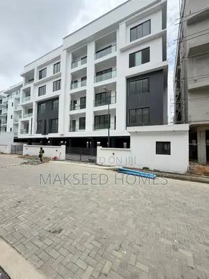 2bdrm Apartment in Lekki Phase 1 for sale