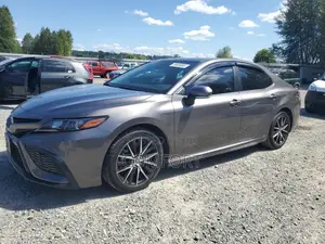 Toyota Camry SE 2021 Gray