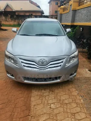 Toyota Camry 2010 Silver