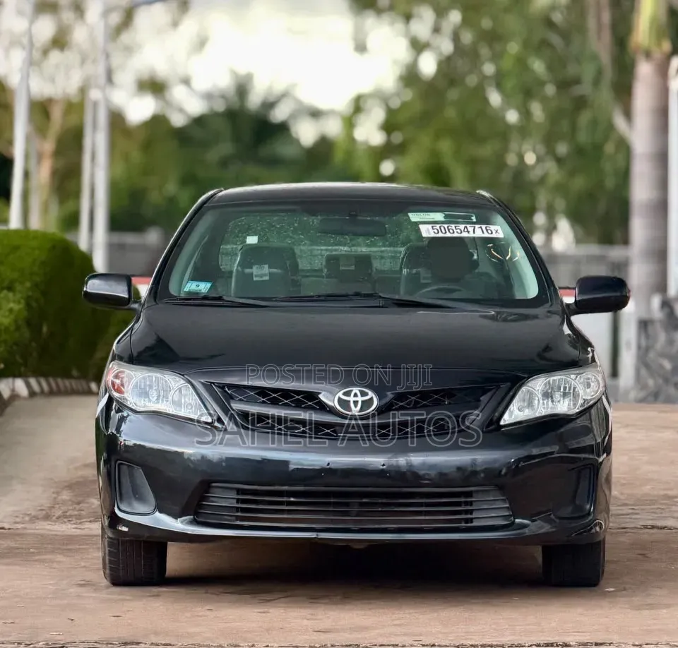 Toyota Corolla 2013 Black