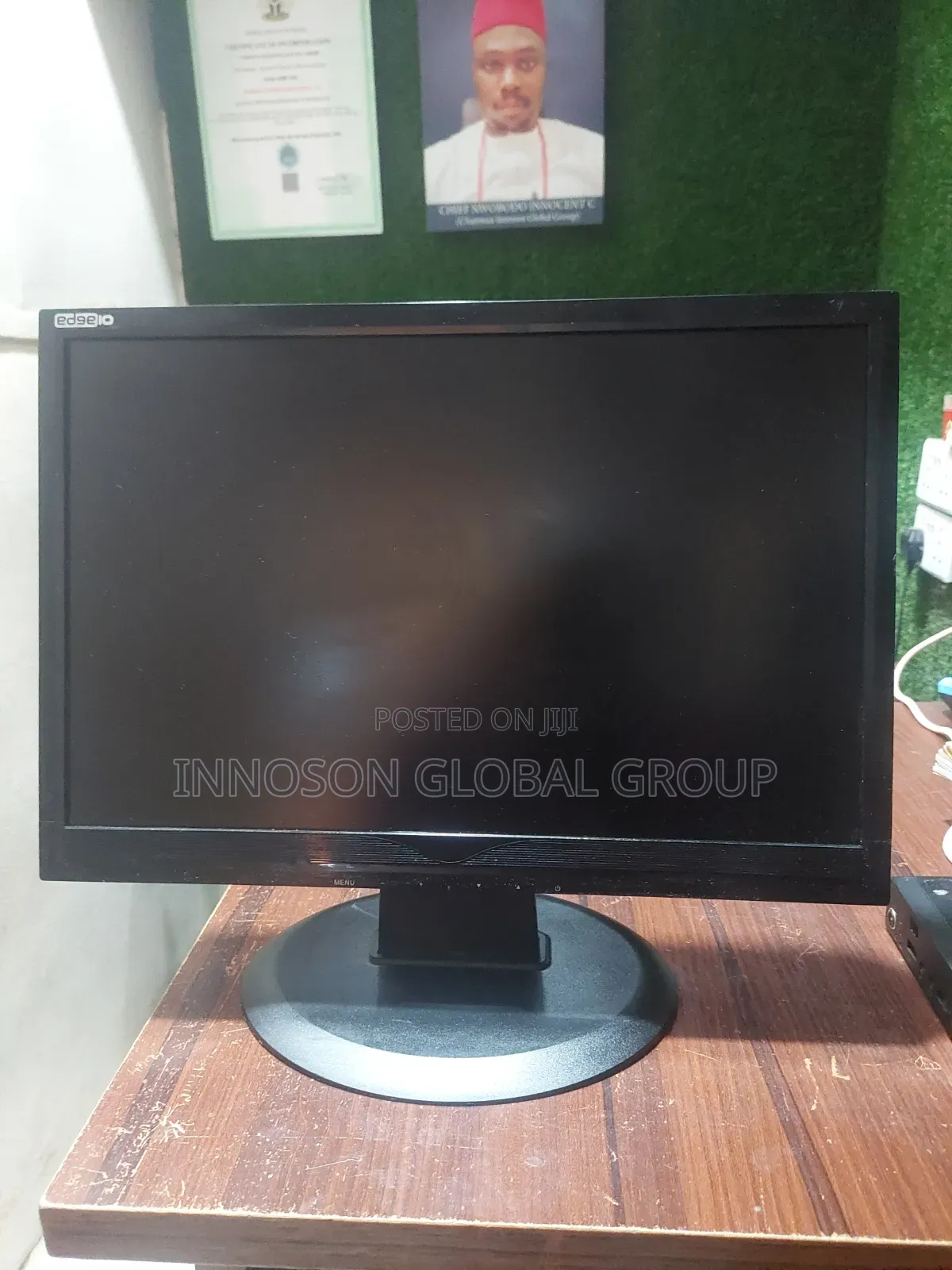 19" Inches Computer Monitor