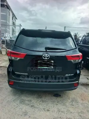 Toyota Highlander XLE V6 4x4 (3.5L 6cyl 6A) 2016 Black