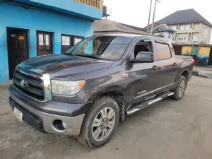 Toyota Tundra 2014 Gray