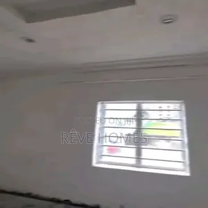 2bdrm Apartment in Adekunle for rent