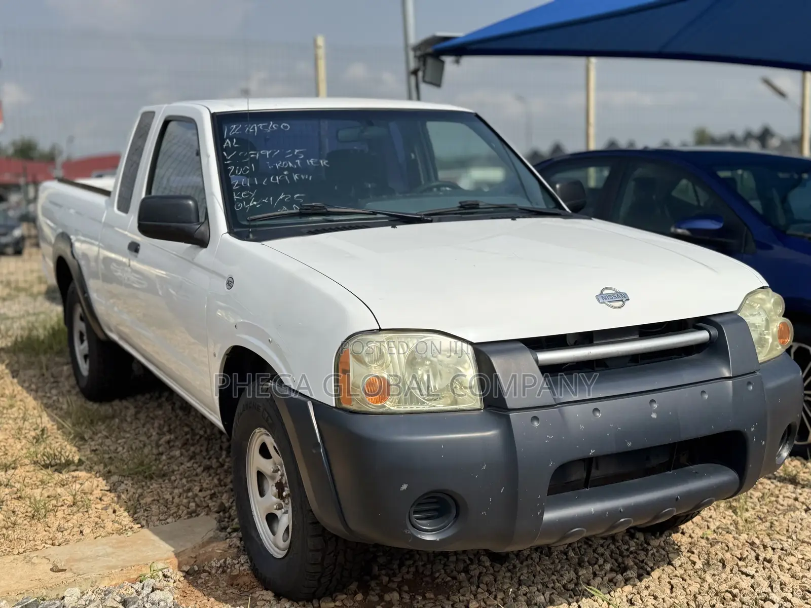 Nissan Frontier Automatic 2005 White