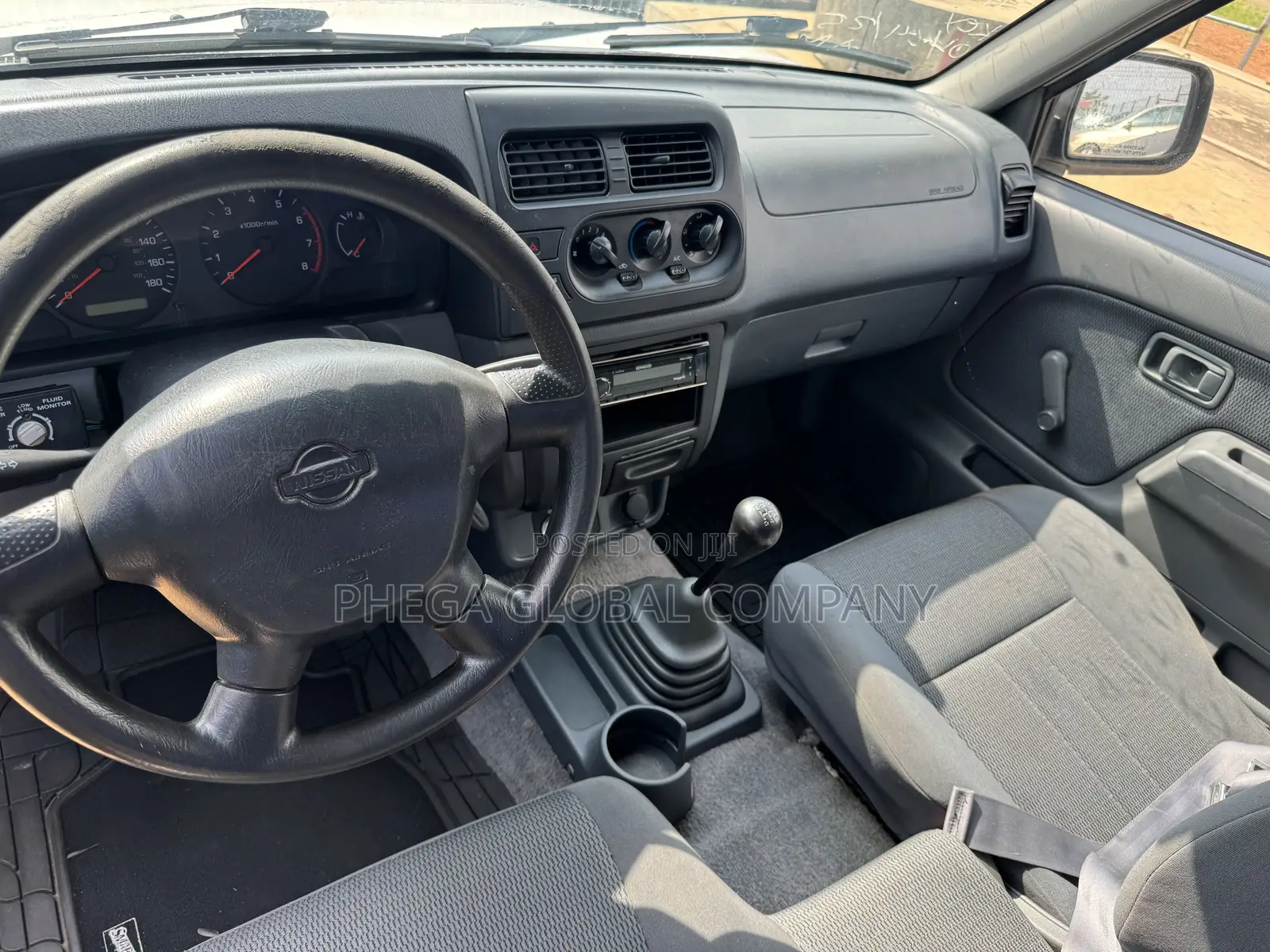 Nissan Frontier Automatic 2005 White