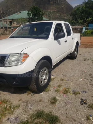Nissan Frontier 2008 White