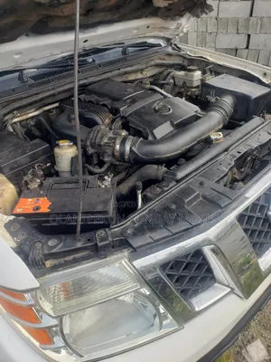 Nissan Frontier 2008 White