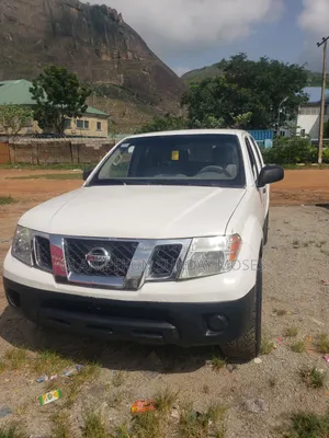 Nissan Frontier 2008 White