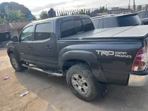 Toyota Tacoma 2015 Gray