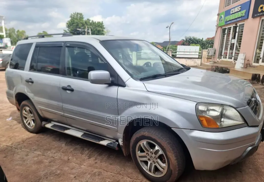 Honda Pilot 2005 Silver