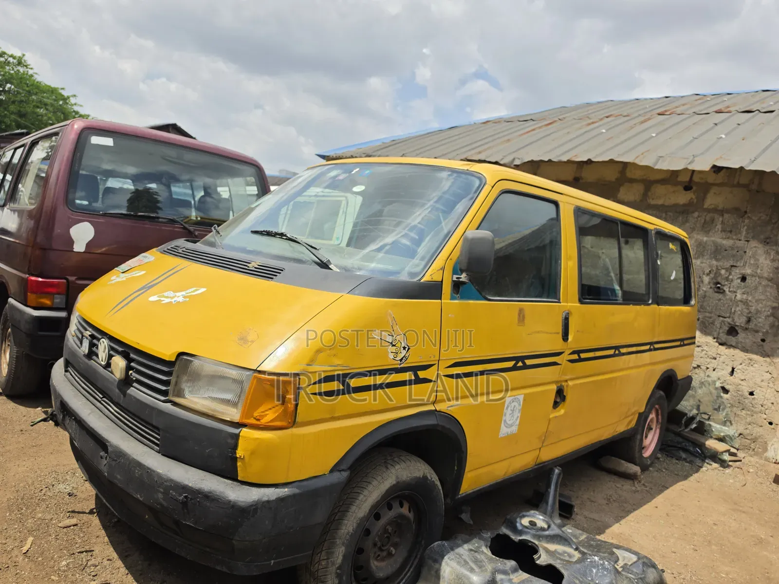 Volkswagen Transporter 2002 Yellow