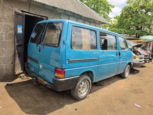 Volkswagen Transporter 2003 Green