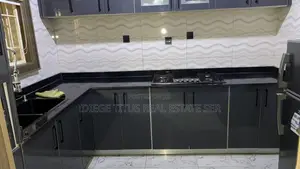 Furnished 4bdrm Duplex in Zone 3 for rent