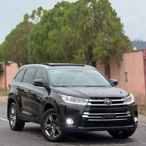 Toyota Highlander XLE 4x4 V6 (3.5L 6cyl 8A) 2018 Black