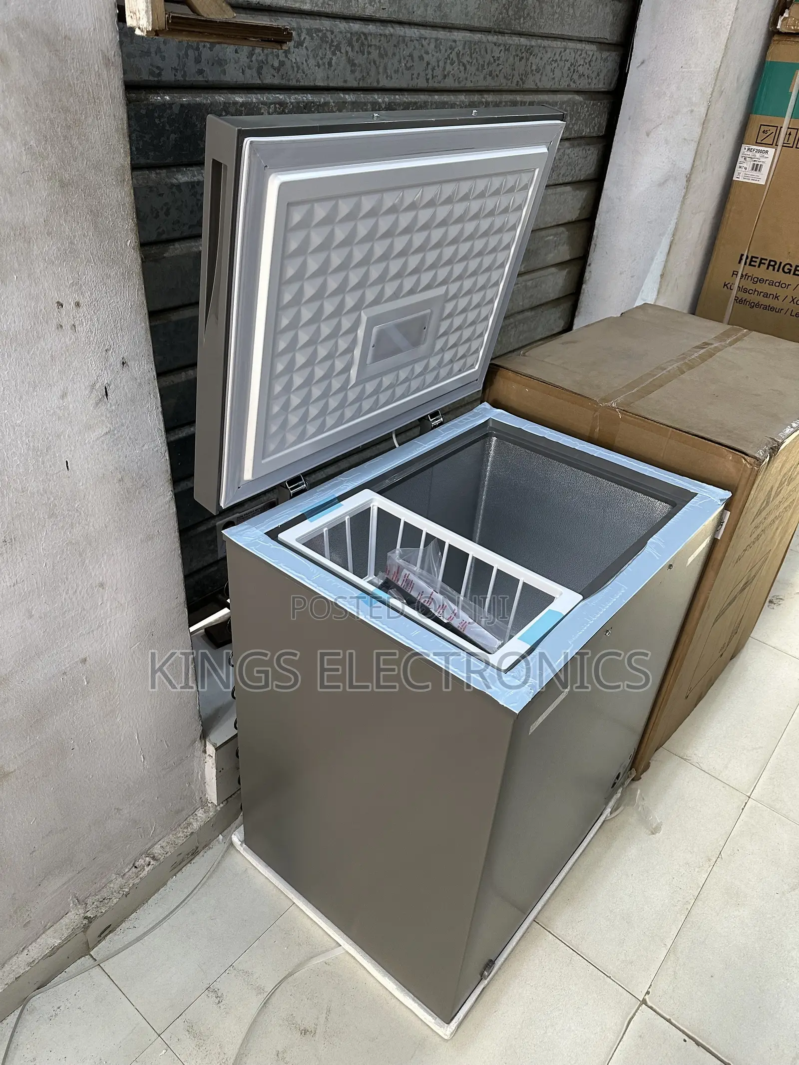 Aeon Chest Freezer
