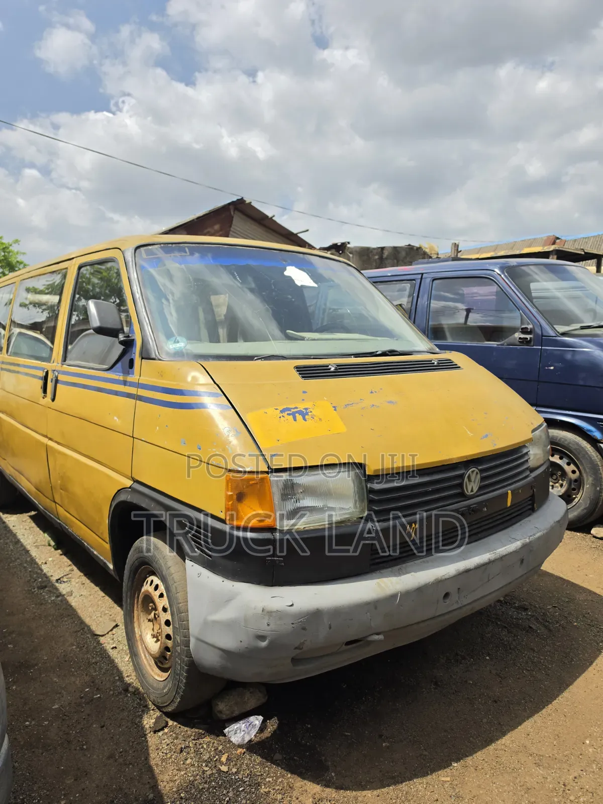 Volkswagen Transporter 2004 Yellow