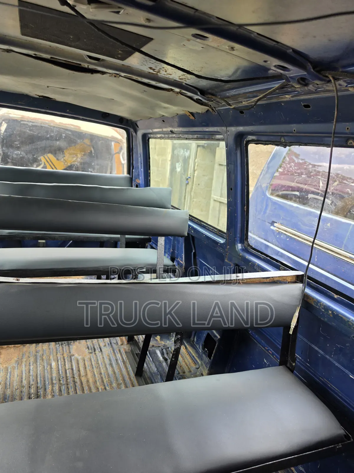 Volkswagen Transporter 2004 Yellow