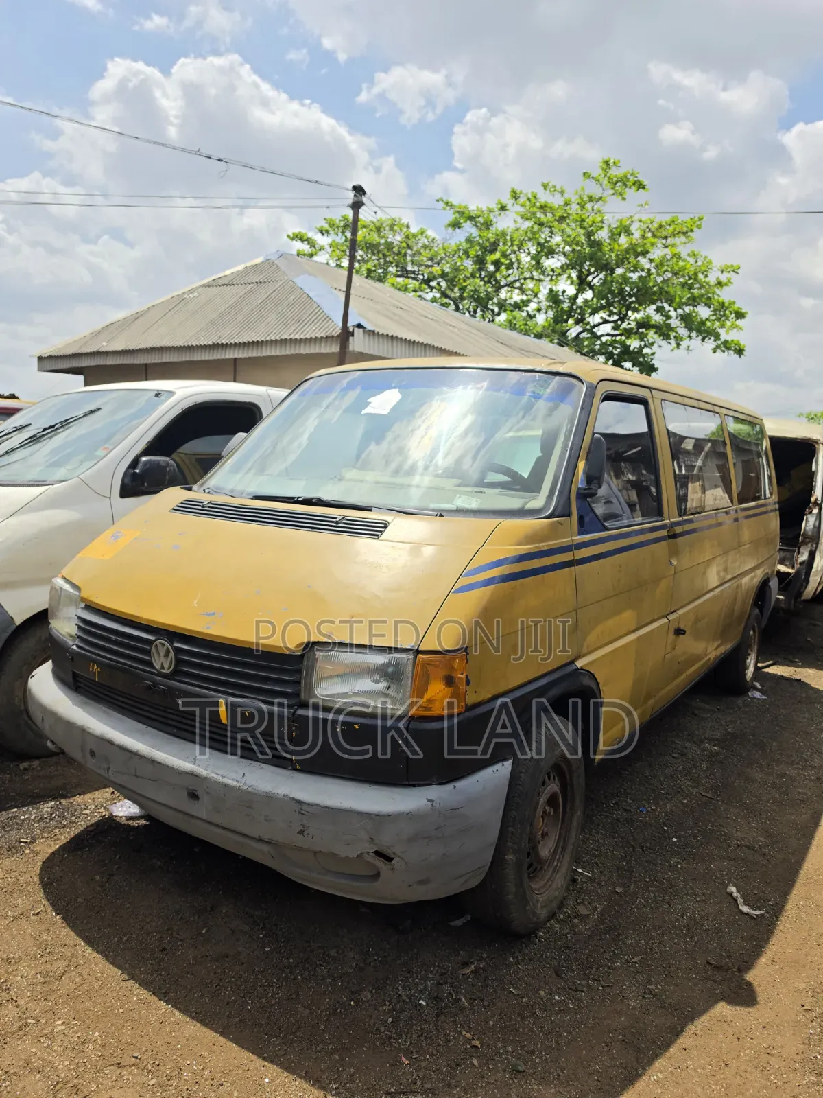 Volkswagen Transporter 2004 Yellow