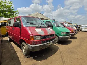 Volkswagen Transporter 2004 Red