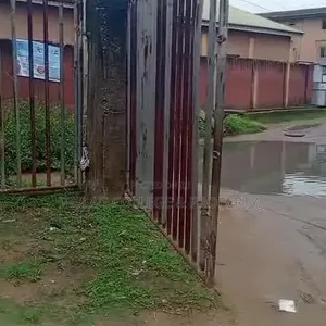 3bdrm Block of Flats in Ijegun for sale