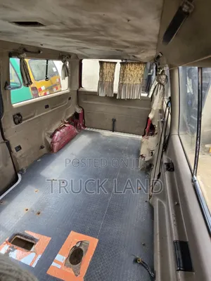 Volkswagen Transporter 2005 Brown