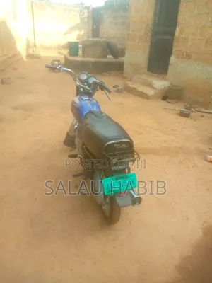 Bajaj Boxer 2022 Blue