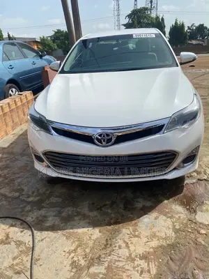 Toyota Avalon XLE 4dr Sedan (3.5L 6cyl 6A) 2015 White