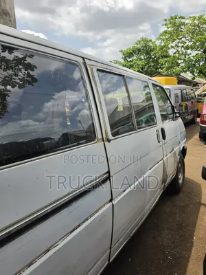 Volkswagen Transporter 2005 White