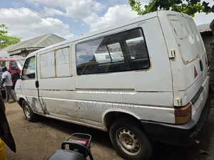 Volkswagen Transporter 2005 White