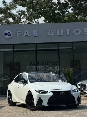 Lexus IS 300h 4WD 2021 White