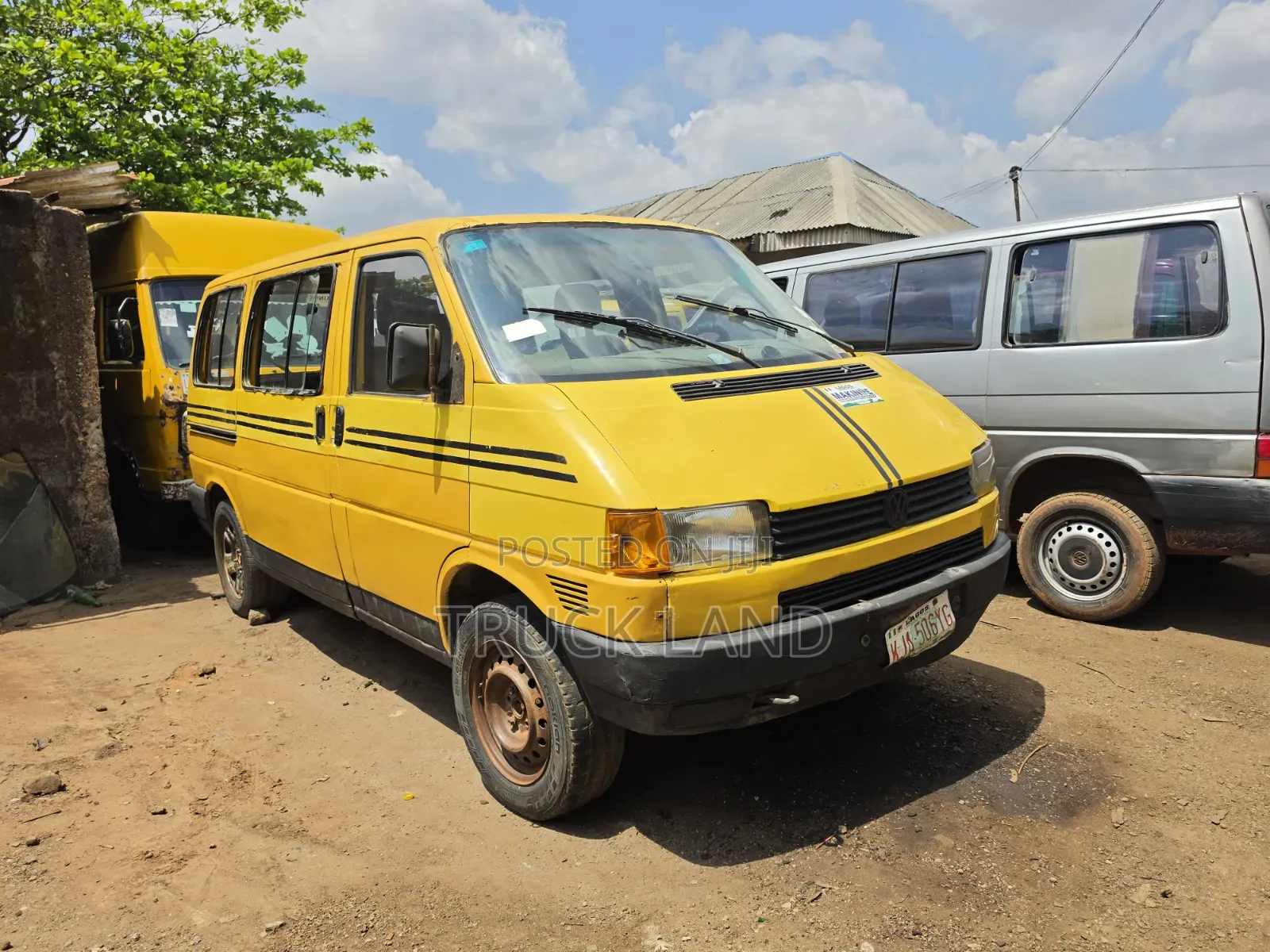 Volkswagen Transporter 2005 Yellow