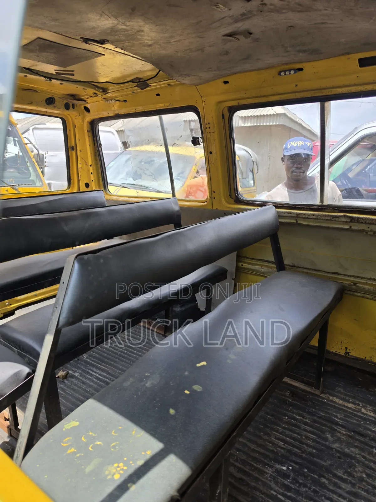 Volkswagen Transporter 2005 Yellow