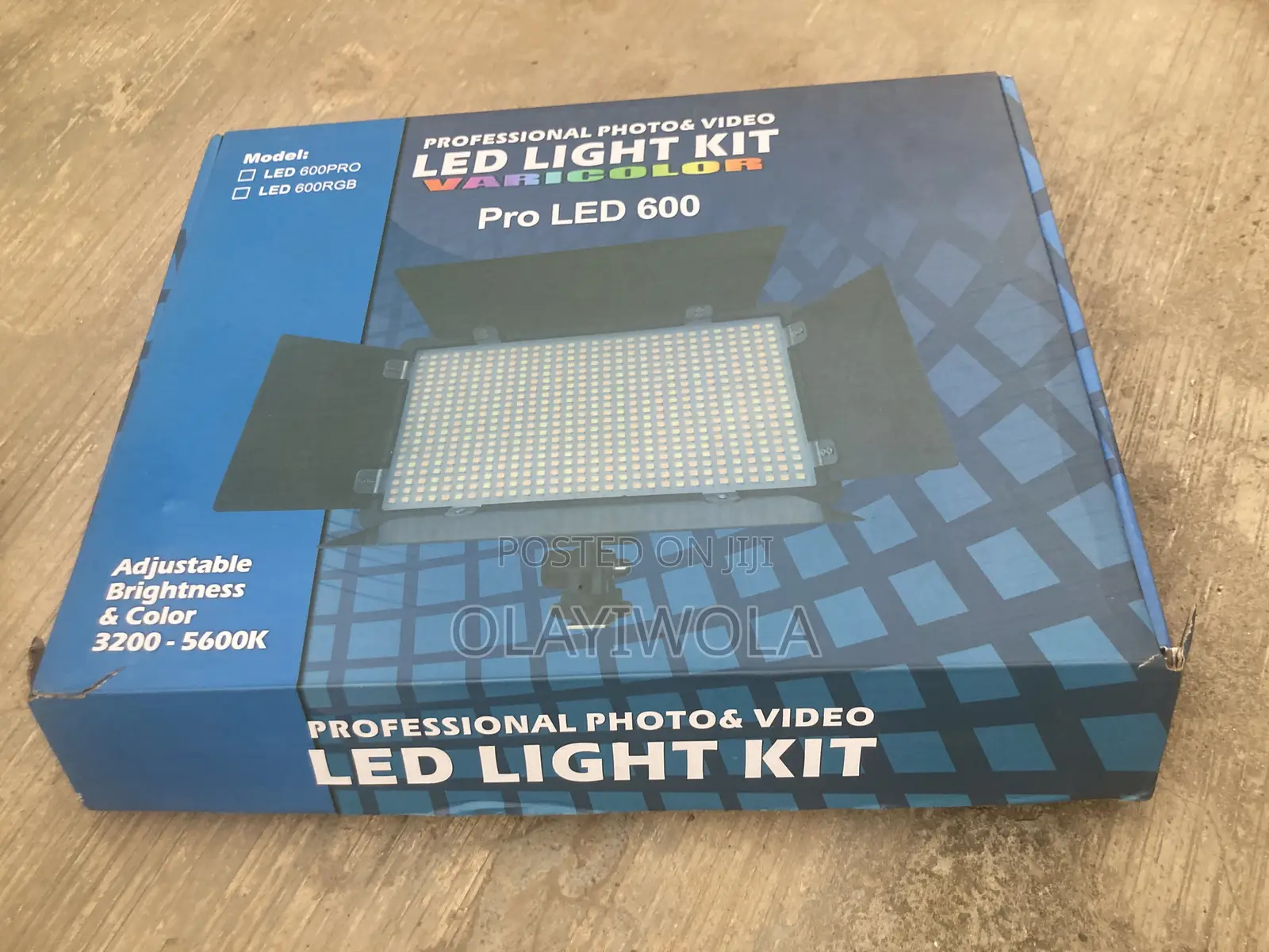 Pro LED 600 Light Kit + Tripod Stand