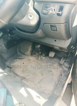 Toyota HiAce 2013 Orange