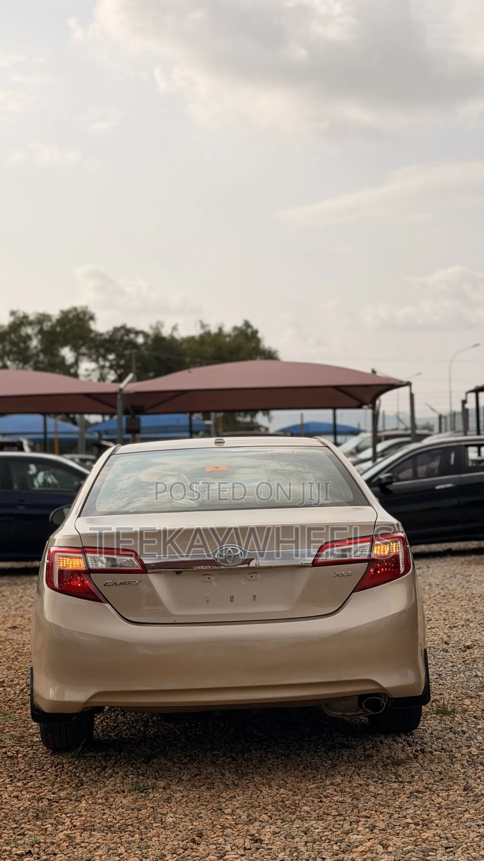 Toyota Camry 2012 Gold