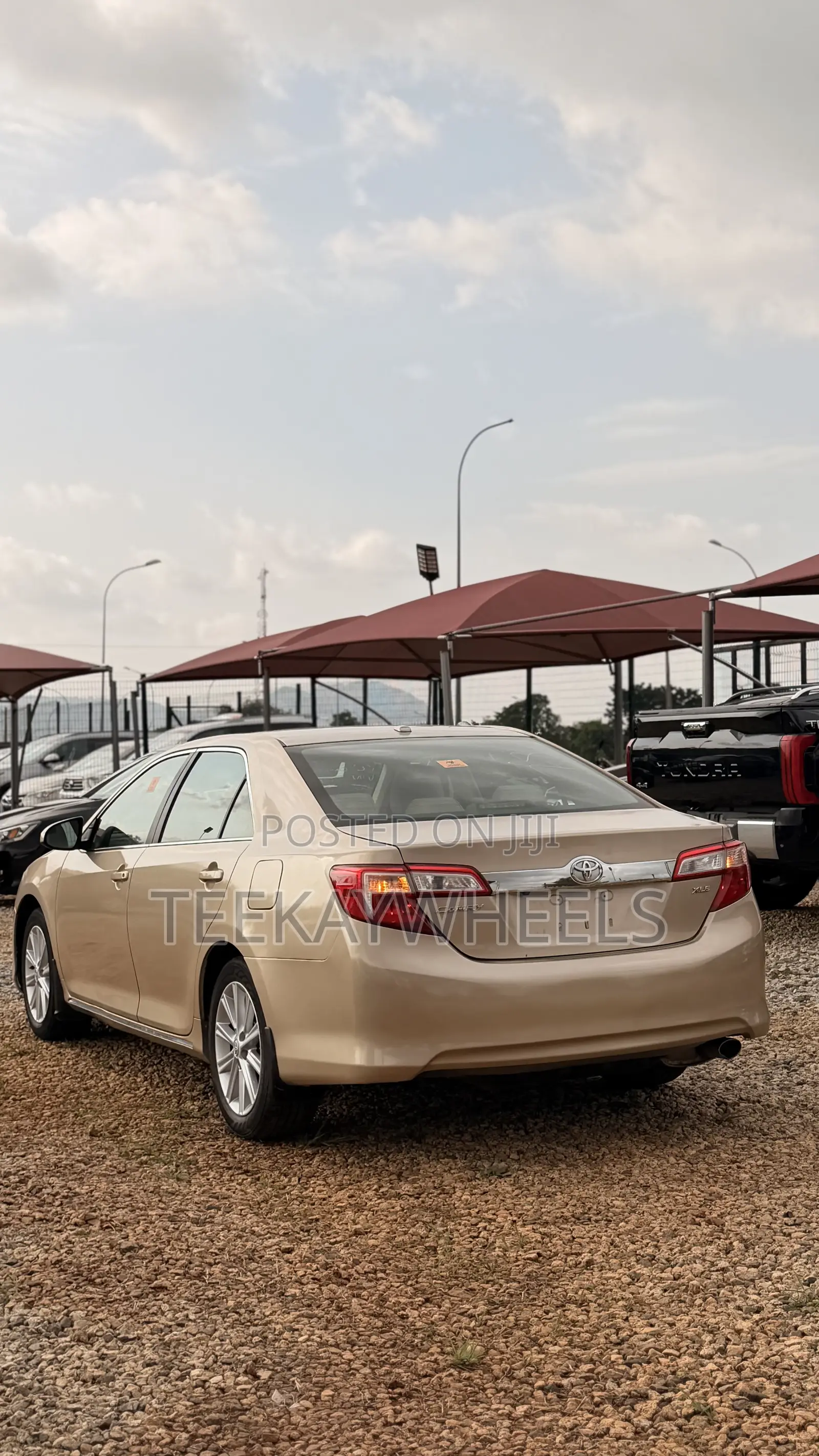 Toyota Camry 2012 Gold