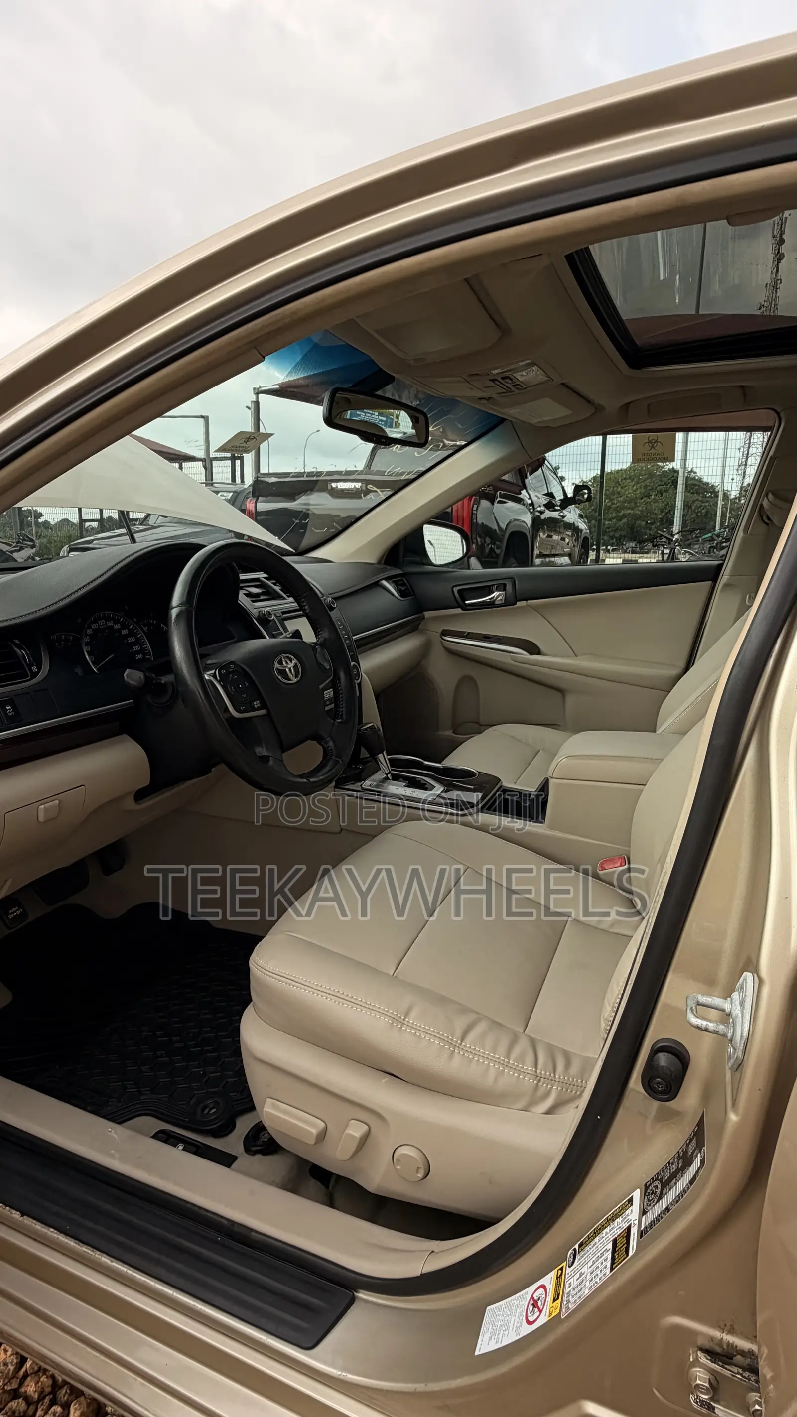 Toyota Camry 2012 Gold