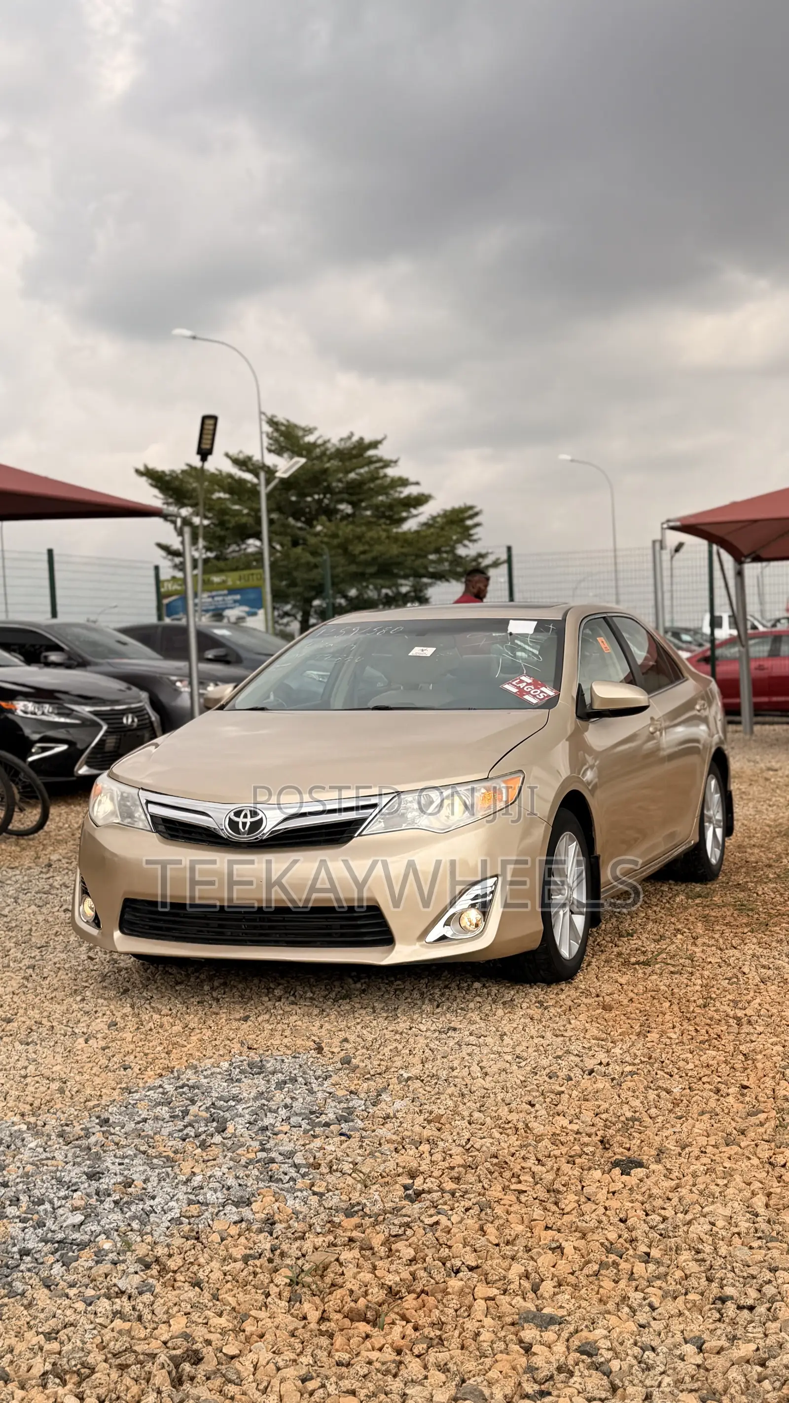 Toyota Camry 2012 Gold