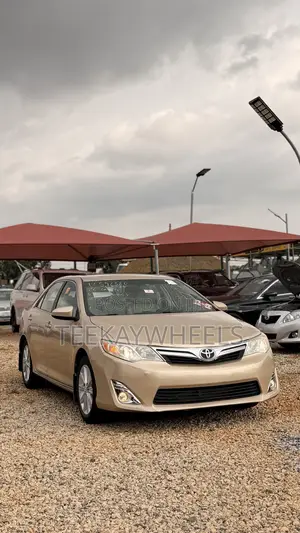 Toyota Camry 2012 Gold