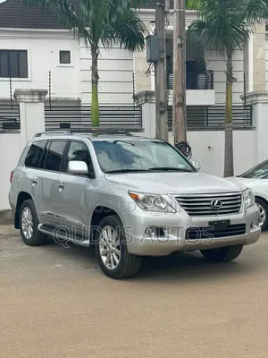Lexus LX 570 2011 Silver