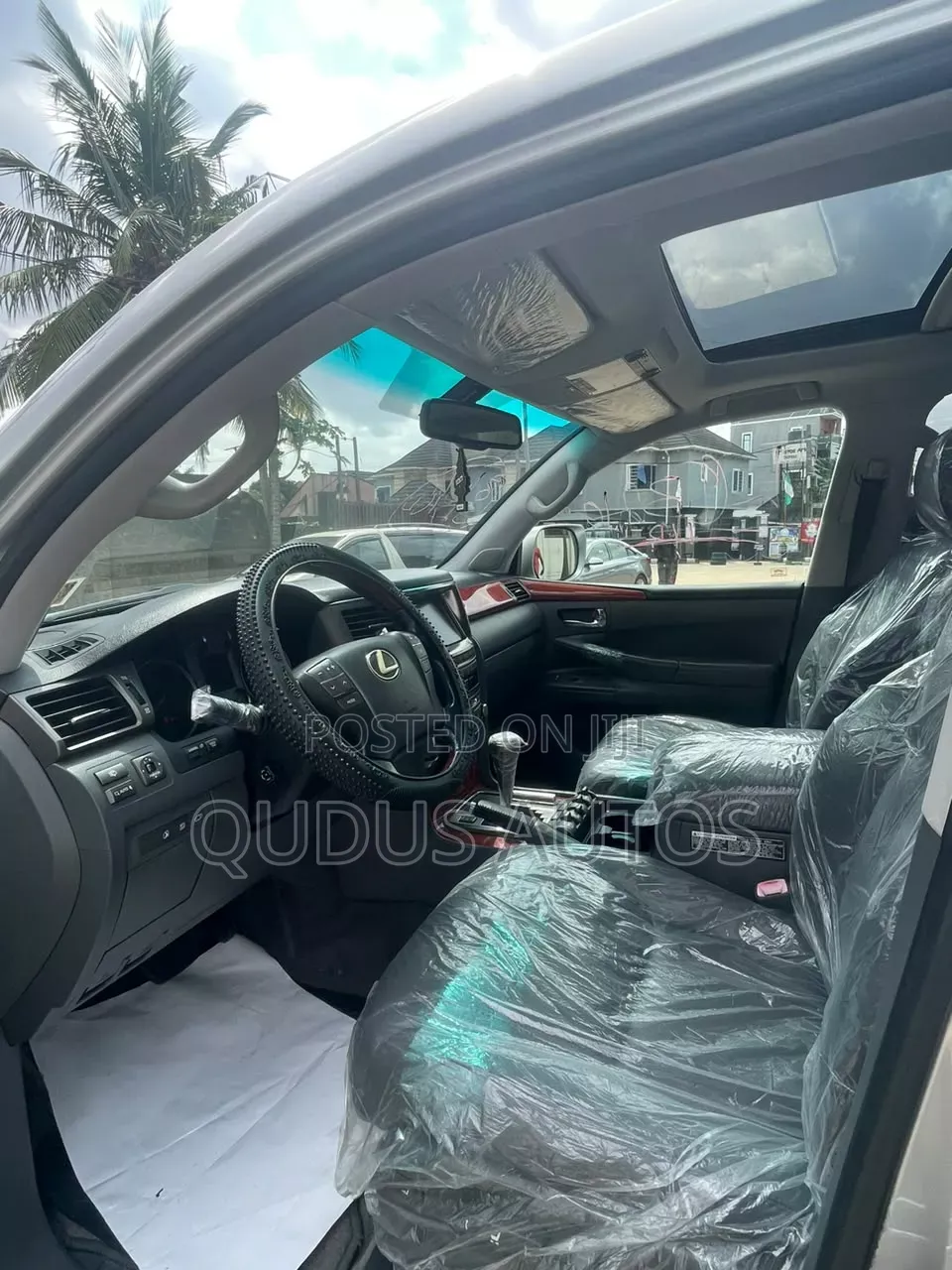 Lexus LX 570 2011 Silver