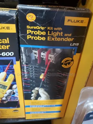 Fluke Probe Light and Probe Extender L215