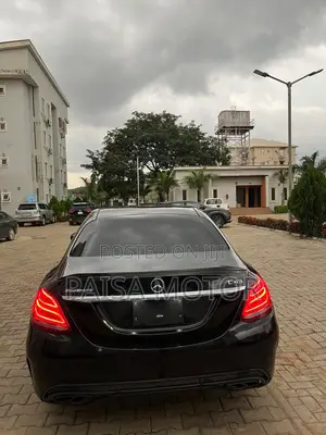 Mercedes-Benz C43 2017 Black