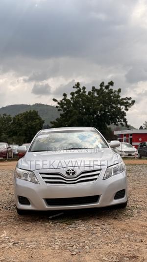Toyota Camry LE V6 4dr Sedan (3.5L 6cyl 6A) 2011 Silver