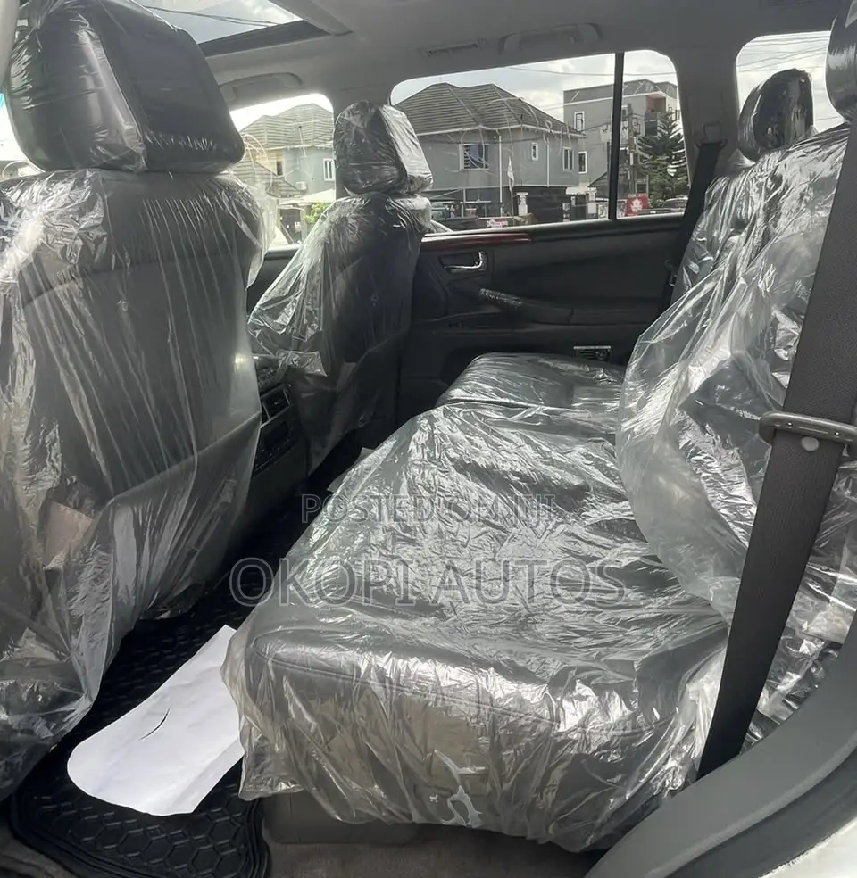 Lexus LX 570 2010 Silver